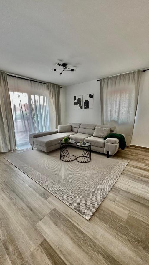 Apartman Magnolia Deluxe Zadar-with Free Parking, Garden And Terrace *