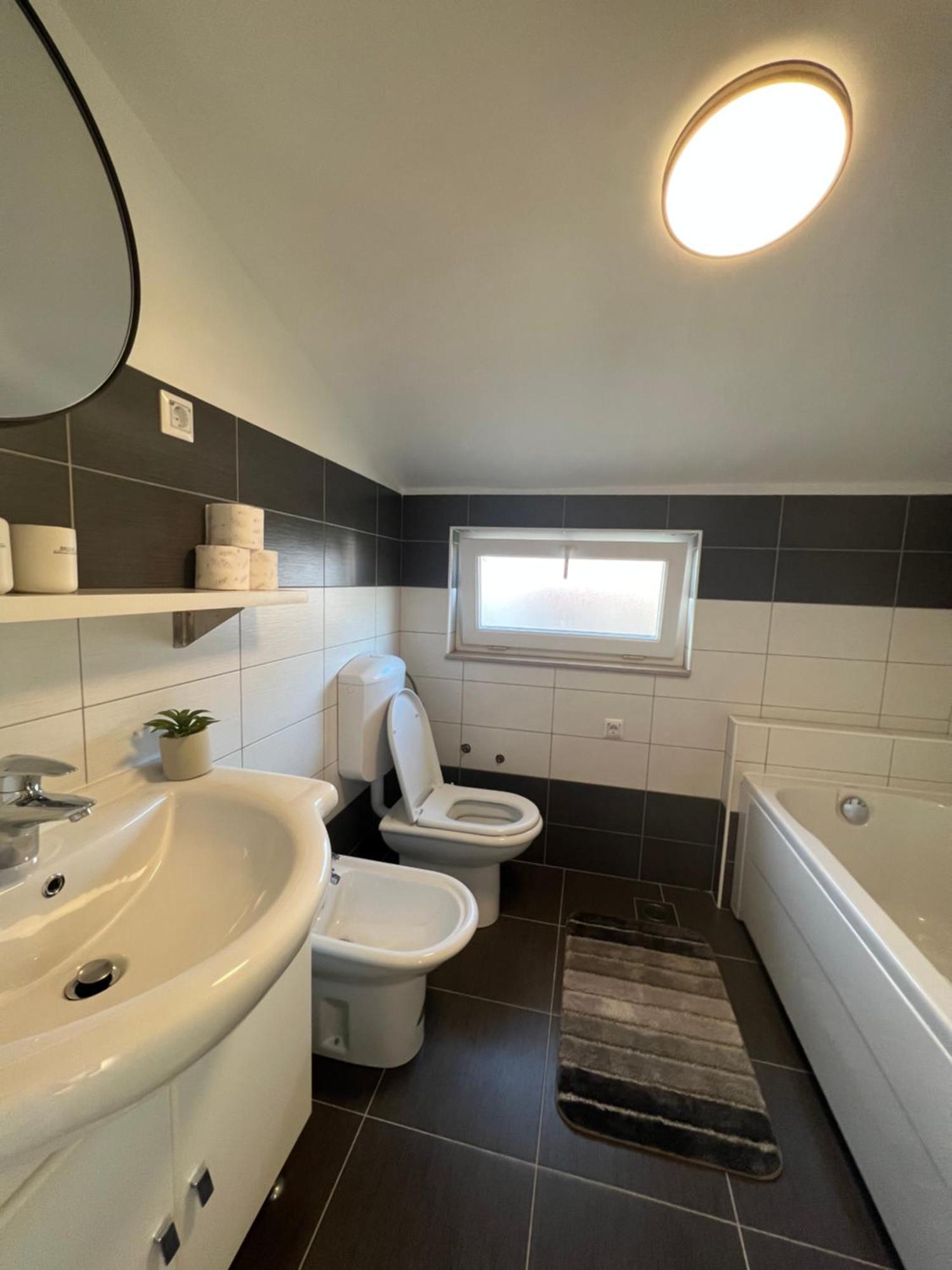 Magnolia Deluxe Zadar-with Free Parking, Garden And Terrace Apartman Zadar